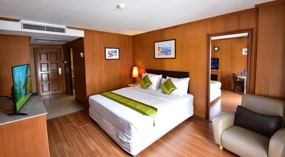 Dynasty Inn Pattaya Exterior photo