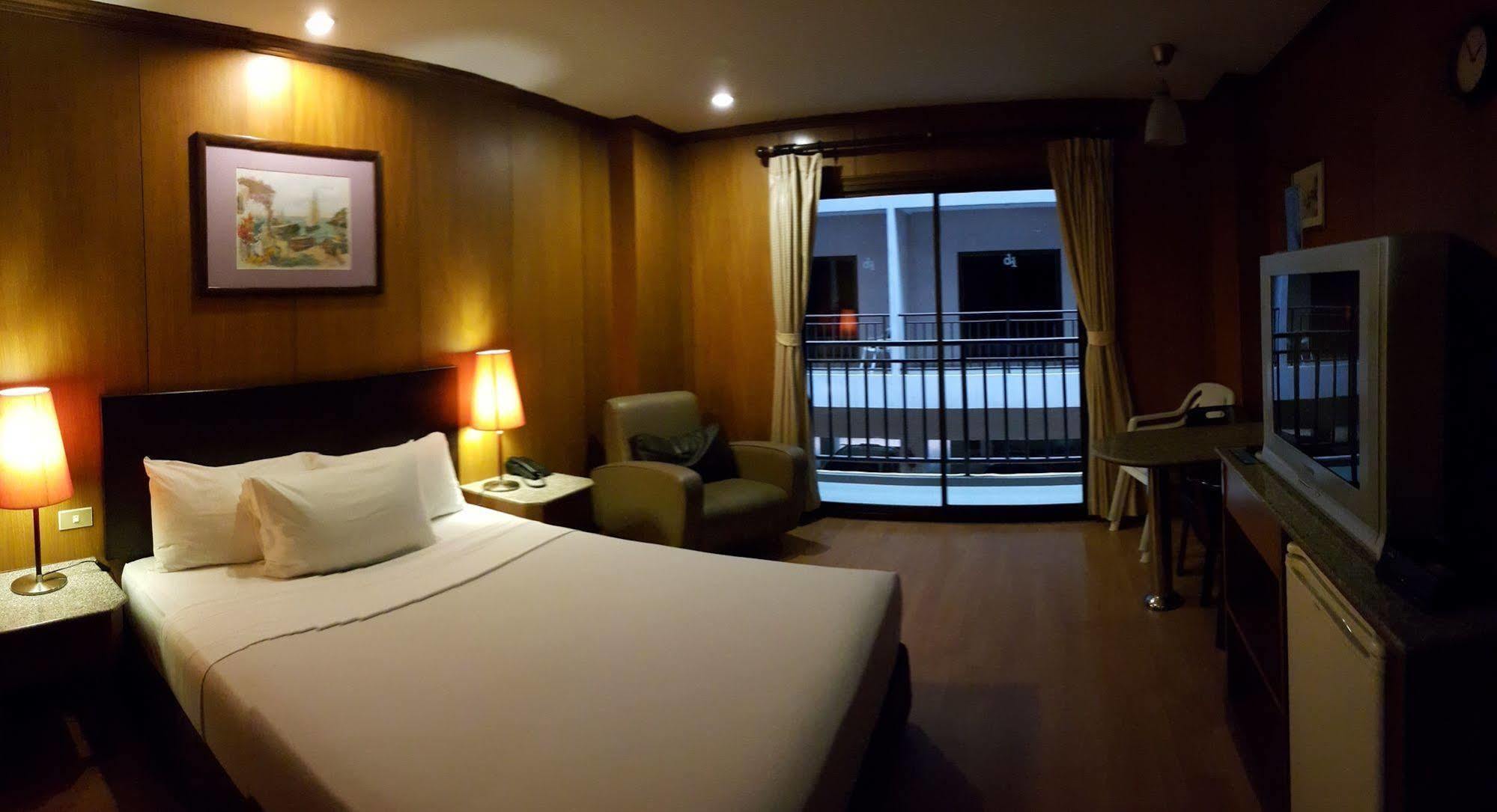 Dynasty Inn Pattaya Exterior photo
