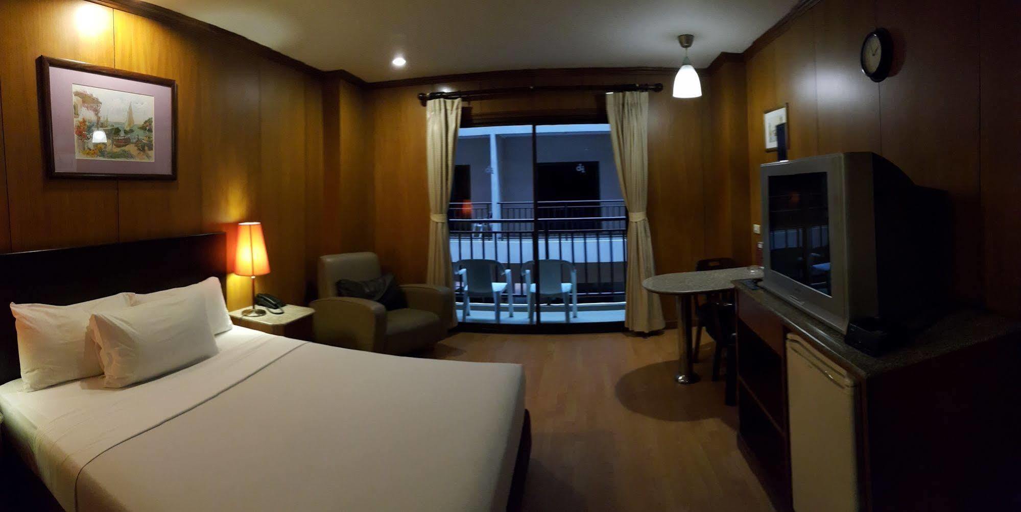 Dynasty Inn Pattaya Exterior photo
